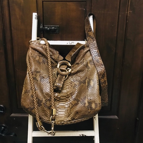💕⬇️ SALE ⬇️💕 Gucci  Python Hobo - Picture 3 of 17